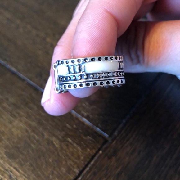 Ring - Picture 5 of 5